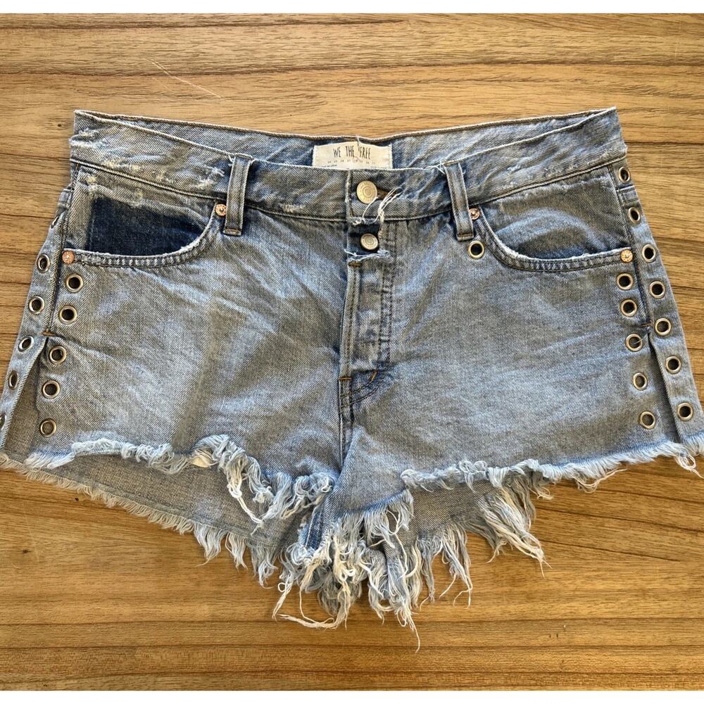 Free People Barcelona Grommet Cutoff Distressed Jean Shorts Button Fly Size 28